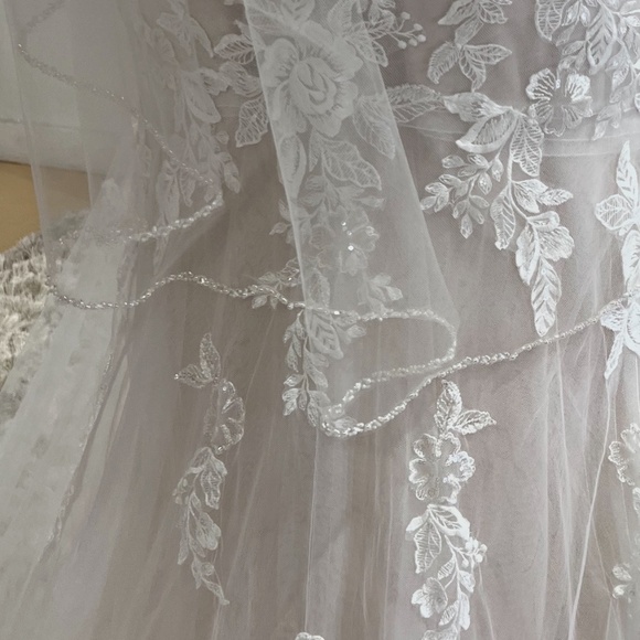 Giselle Bridal fingertip veil with baby pearl beading - Picture 2 of 5